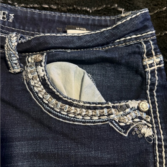 Grace in LA capris - Picture 4 of 6